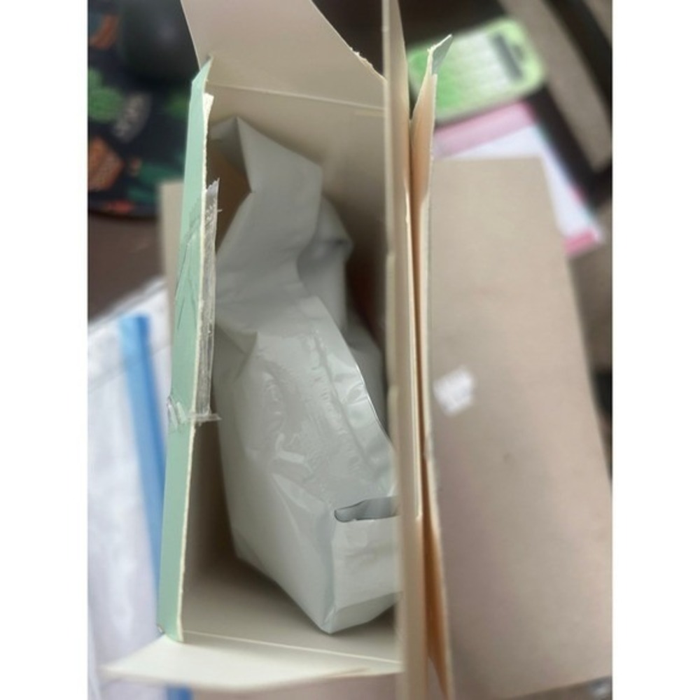 POP MART CRYBABY Crying Again Blind Box Plush Card Holder - Picture 3 of 9